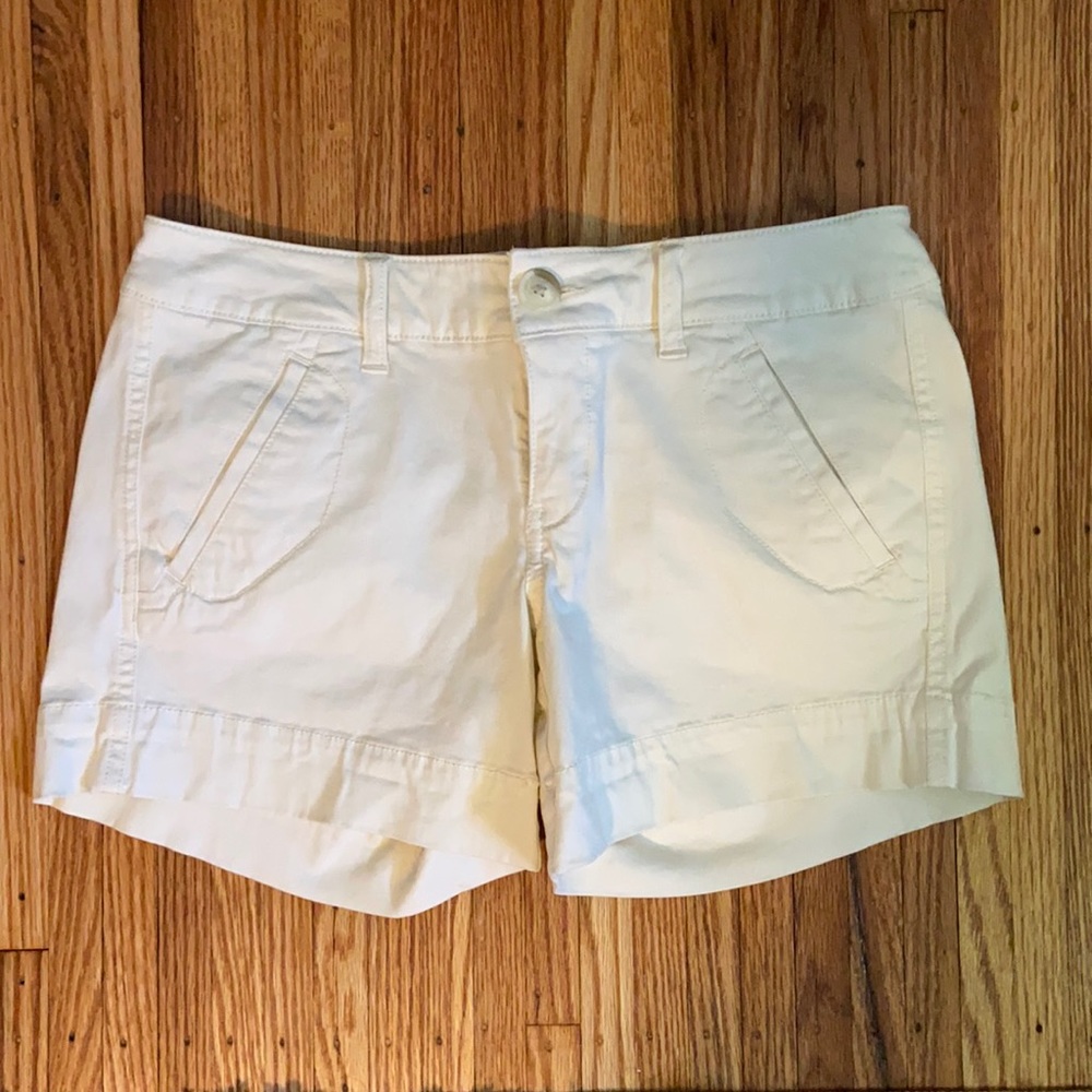 American Eagle Cream Shorts